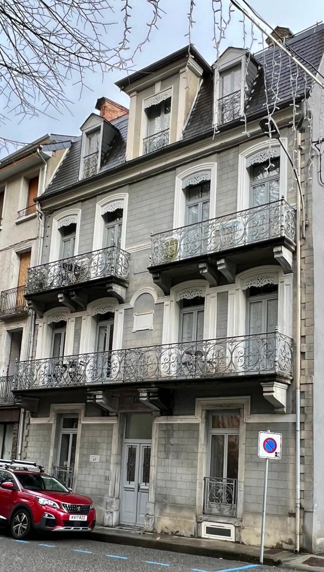 Fantastic Ground Floor Apartment Opposite Thermes Bagneres-de-Luchon Bagian luar foto